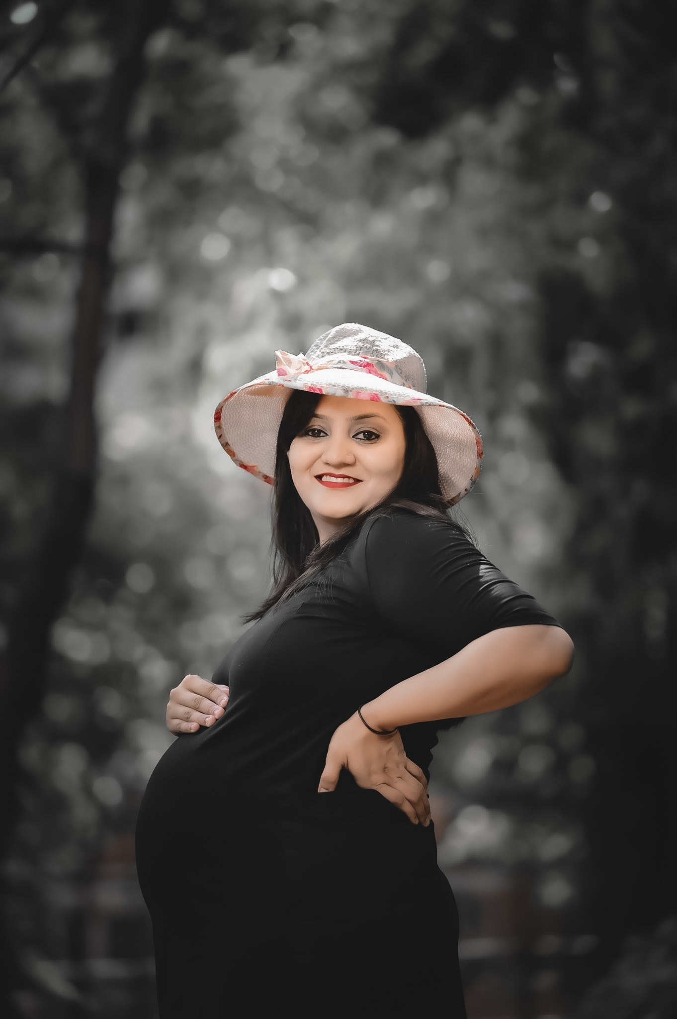 Elegant maternity photography in Bangalore